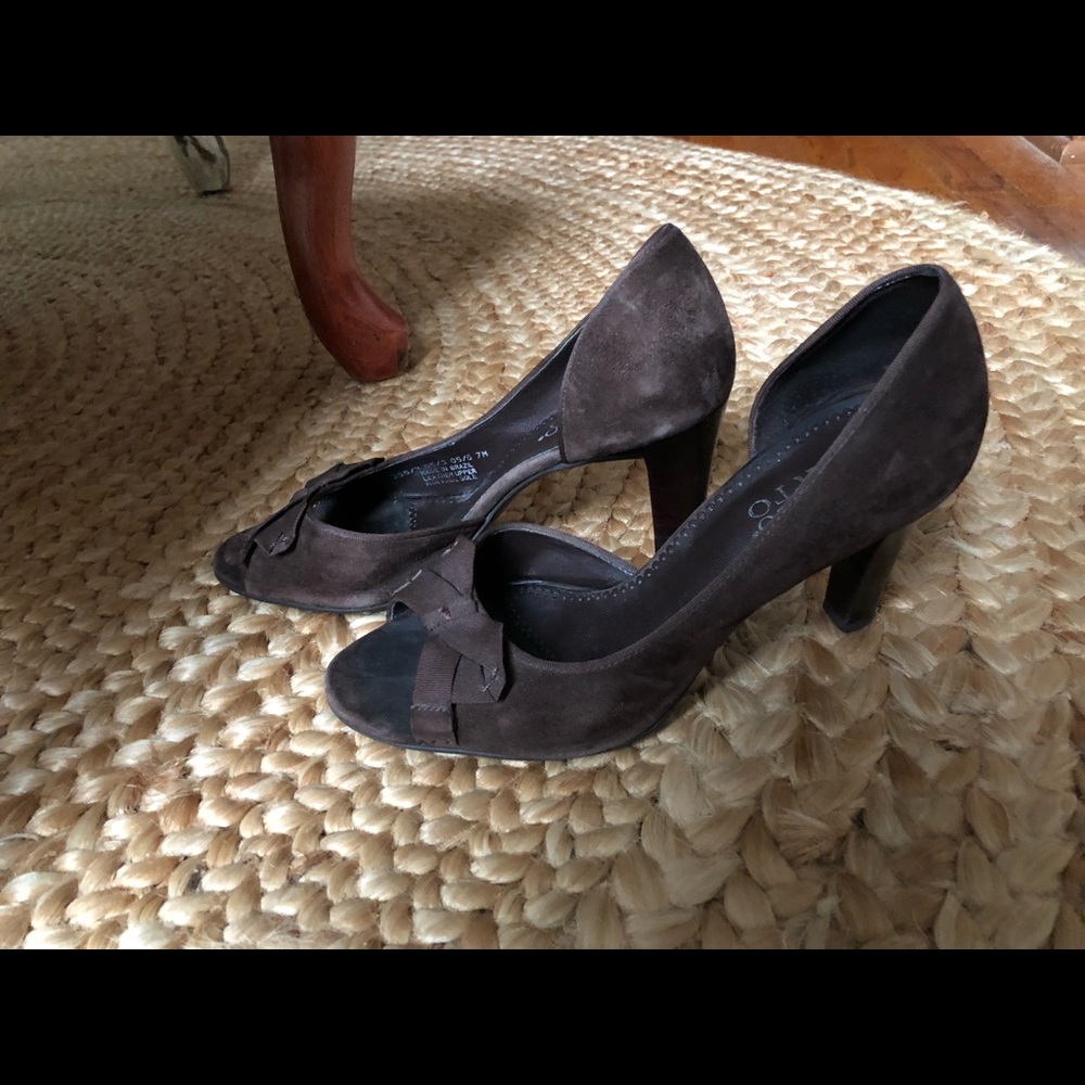 Franco Sarto chic brown heels